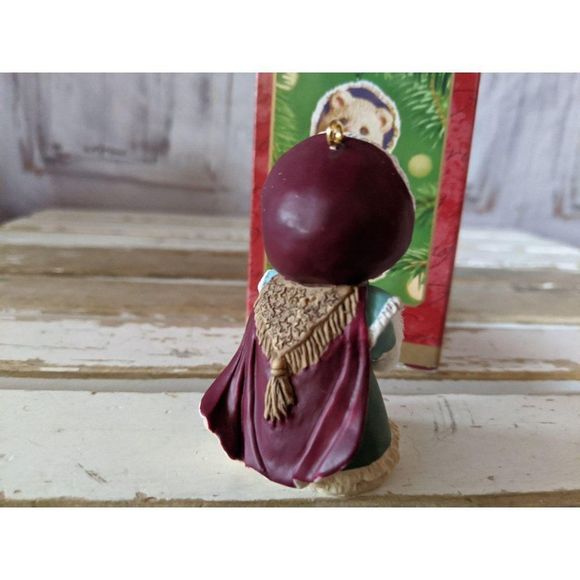 Hallmark Keepsake 2001 Granddaughter Bear Victoria - Picture 4 of 7